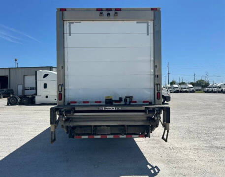 2019 Freightliner M2 106