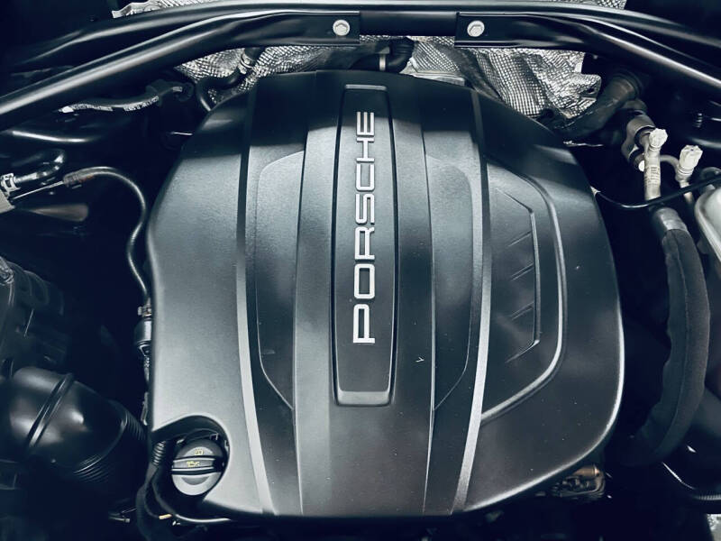 2017 Porsche Macan