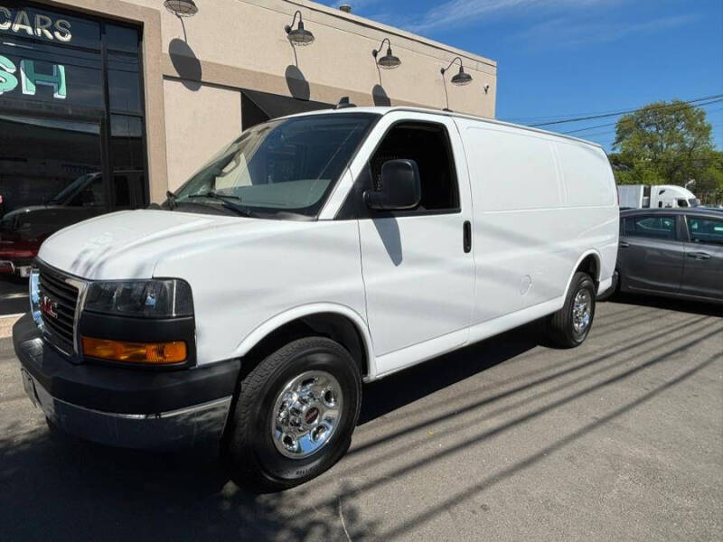 2023 GMC Savana 2500