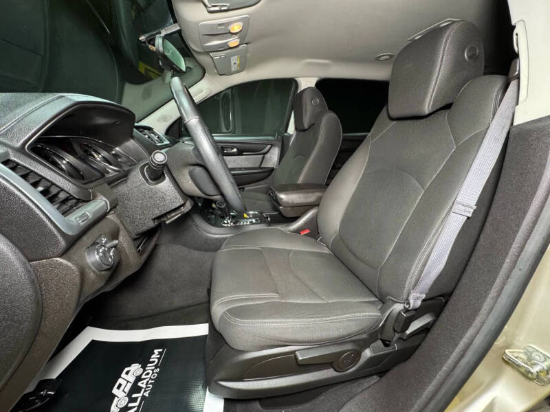 2013 GMC Acadia SLE-1