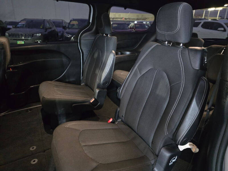 2020 Chrysler Pacifica Touring