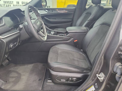 2023 Jeep Grand Cherokee L Altitude