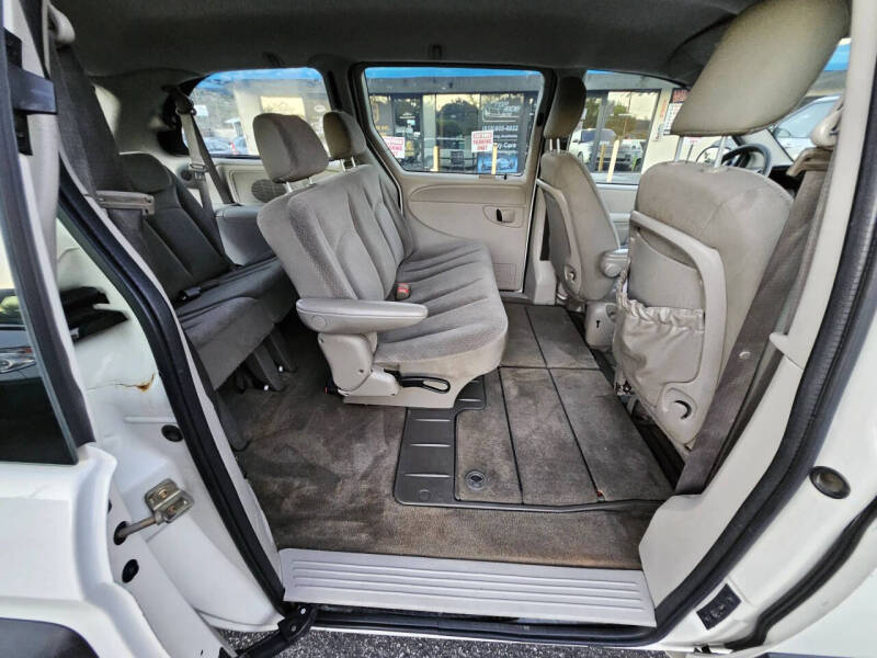 2006 Dodge Grand Caravan SE