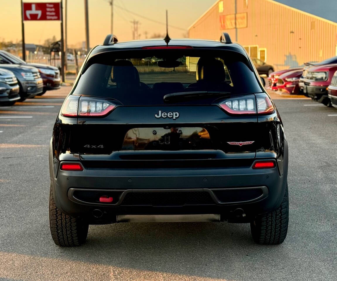 2019 Jeep Cherokee for sale at MINT MOTORS in Ramsey, MN