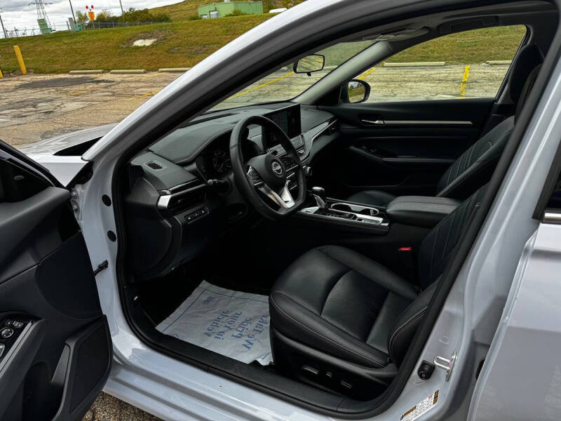 2024 Nissan Altima 2.5 SR