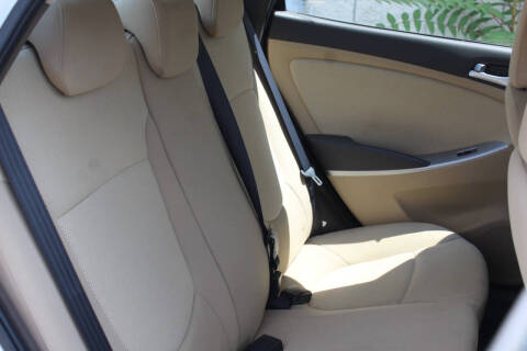 2013 Hyundai Accent GLS