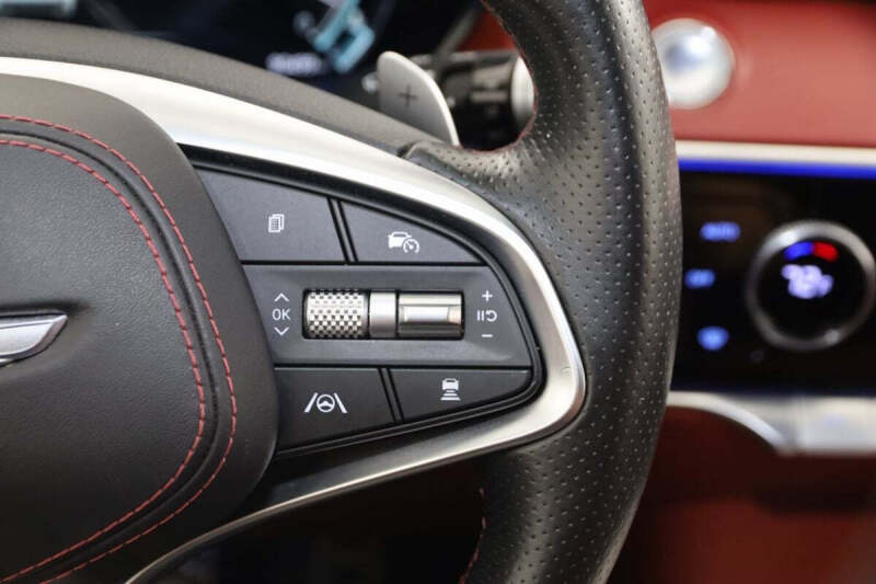 2023 Genesis GV70 2.5T Standard