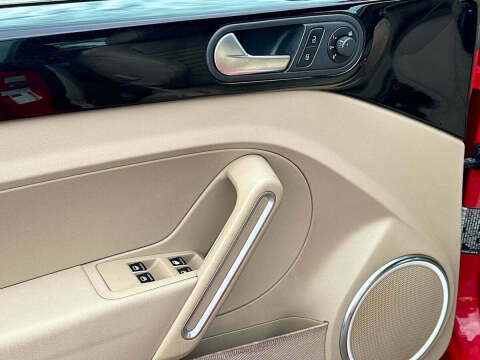 2013 Volkswagen Beetle Convertible