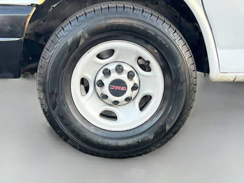 2022 GMC Savana 2500