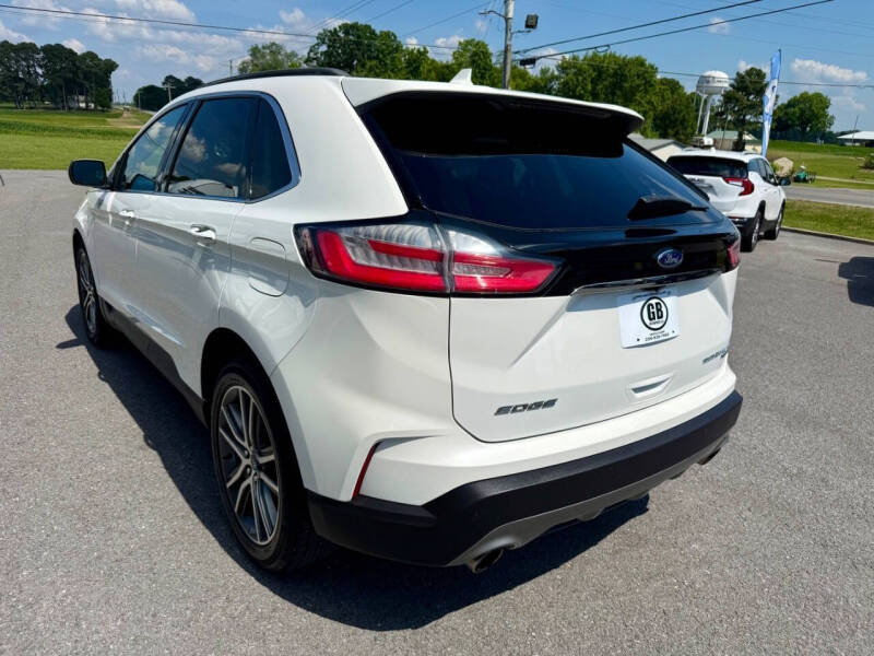 2020 Ford Edge Titanium
