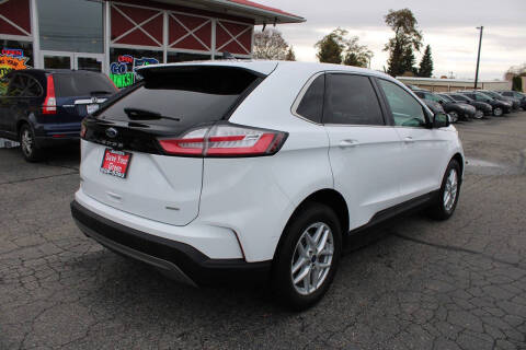 2022 Ford Edge SEL
