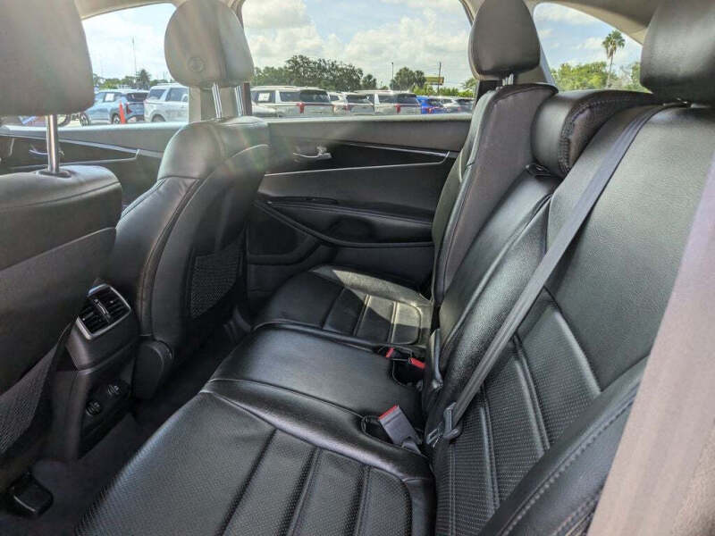 2019 Kia Sorento LX