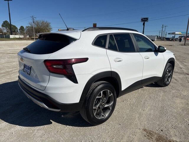 2024 Chevrolet Trax LT