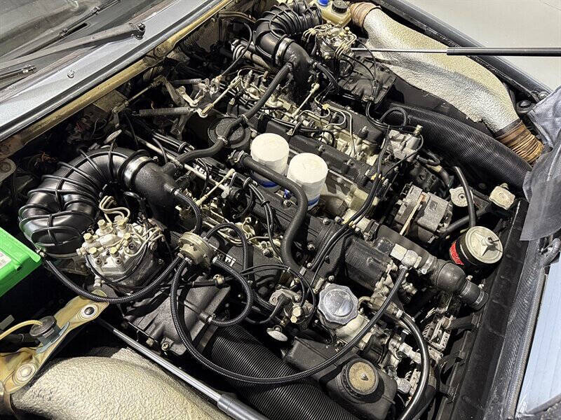 1983 Ferrari 400i 24