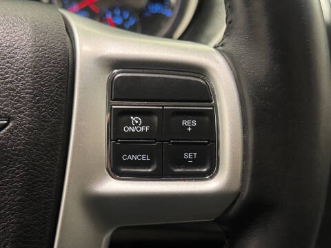 2015 Chrysler Town and Country Touring-L