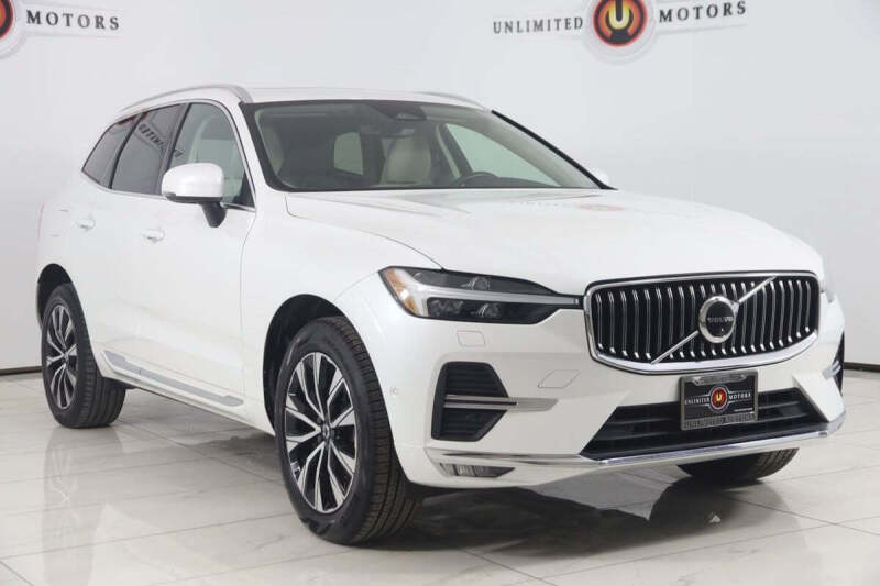 2023 Volvo XC60 B5 Plus Bright Theme