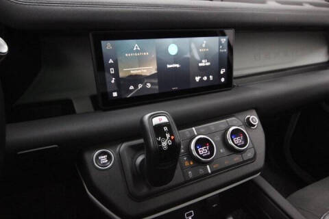 2020 Land Rover Defender 110 SE