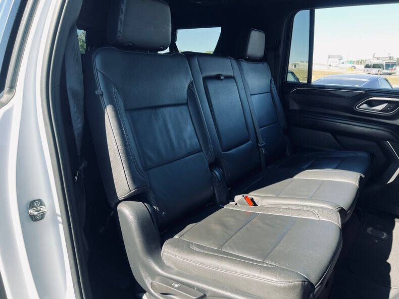 2022 Chevrolet Suburban LT