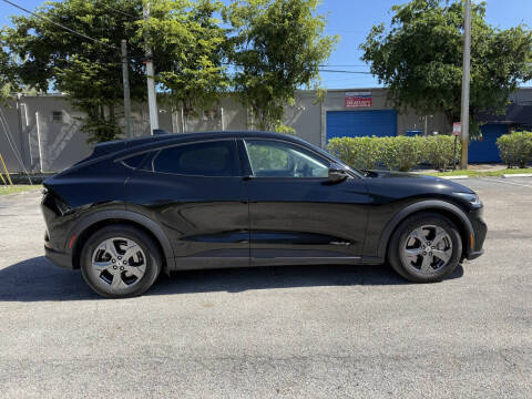 2023 Ford Mustang Mach-E Select