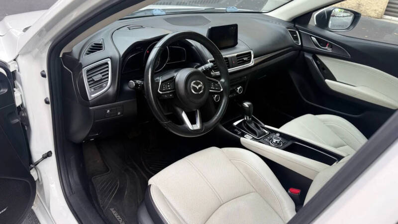 2017 Mazda MAZDA3 Grand Touring