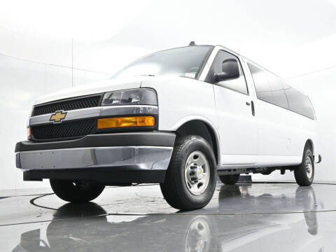2025 Chevrolet Express LT 3500