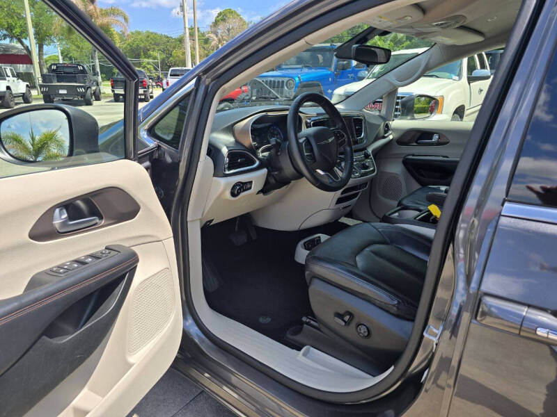 2018 Chrysler Pacifica Touring L