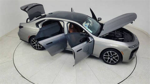 2023 BMW 7 Series 740i