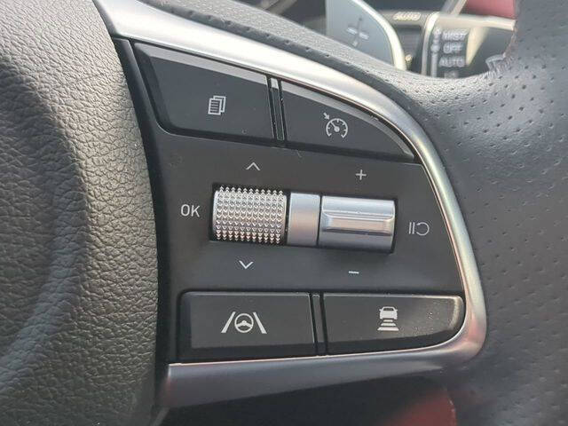 2023 Genesis G70
