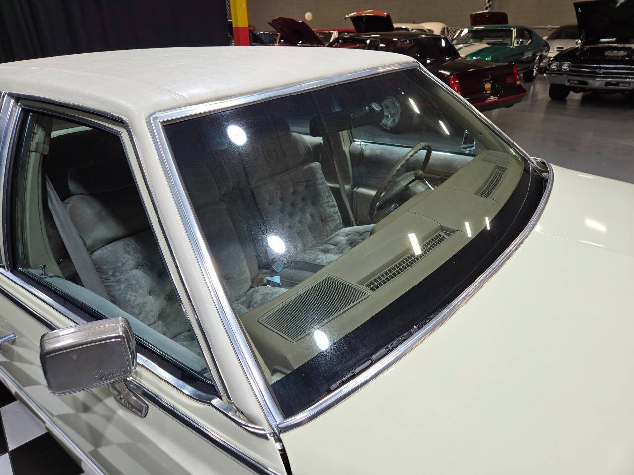 1981 Cadillac Fleetwood Brougham 40