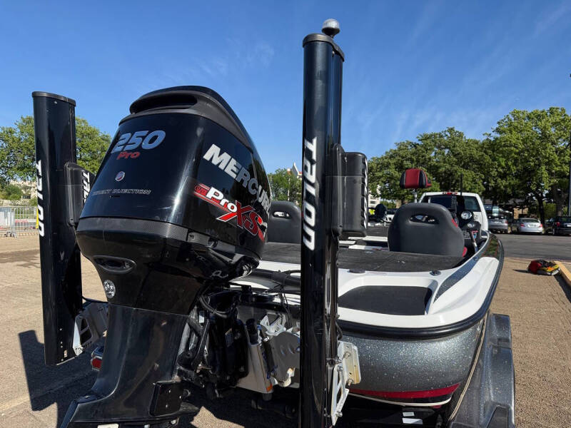 2016 Nitro Z21