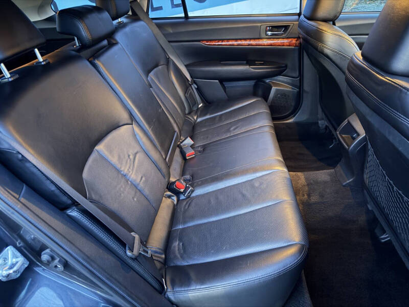 2011 Subaru Outback 2.5i Limited