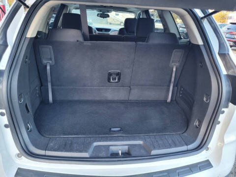 2017 Chevrolet Traverse LT