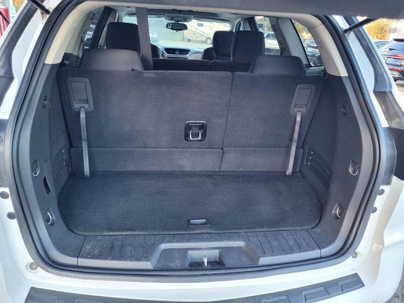 2017 Chevrolet Traverse LT