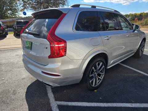 2019 Volvo XC90 T6 Momentum