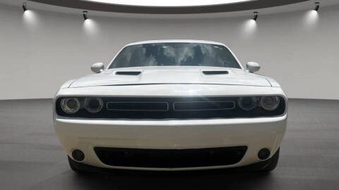 2018 Dodge Challenger SXT Plus