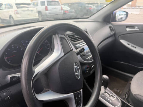2013 Hyundai Accent GS