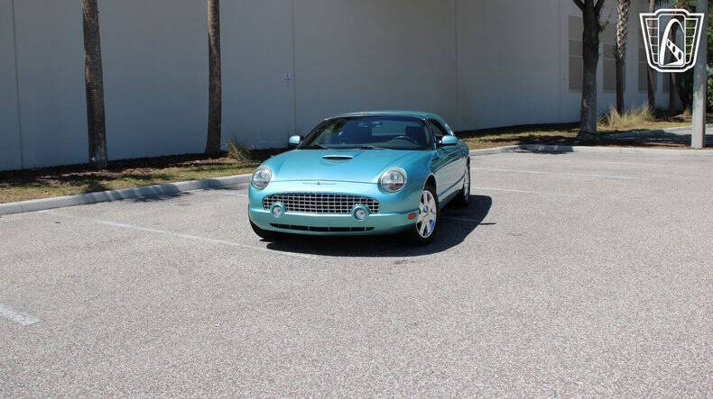 2002 Ford Thunderbird Deluxe