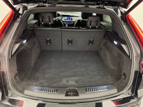 2022 Cadillac XT4 Premium Luxury