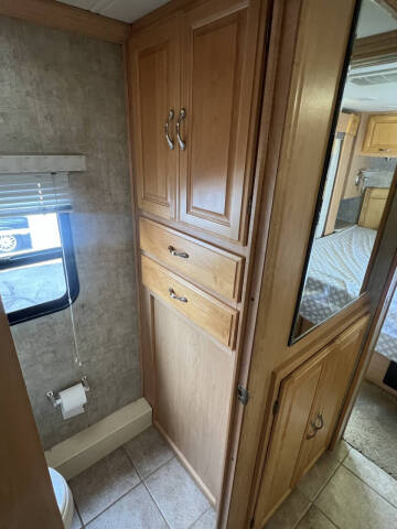 2005 Freightliner xc37