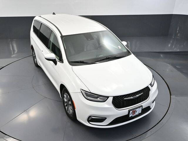 2023 Chrysler Pacifica Plug-In Hybrid Touring L