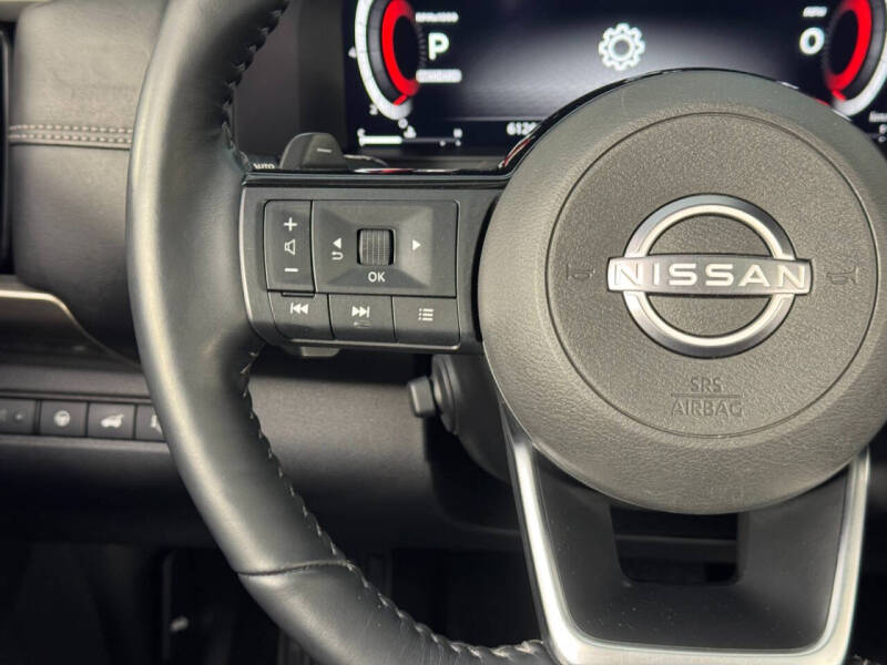 2023 Nissan Pathfinder Platinum