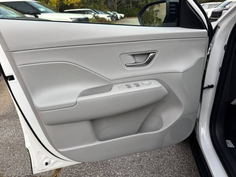 2026 Hyundai Kona SEL Premium