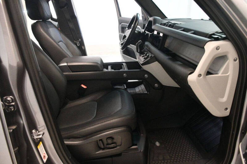 2023 Land Rover Defender 110 X-Dynamic SE