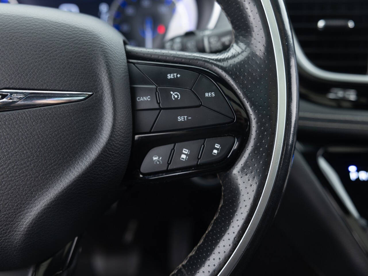 Used Car 2020 Chrysler Pacifica  Limited 4dr Mini Van For Sale Under $20,000 In Coal City, Illinois