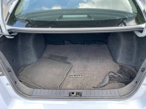 2024 Nissan Versa SR