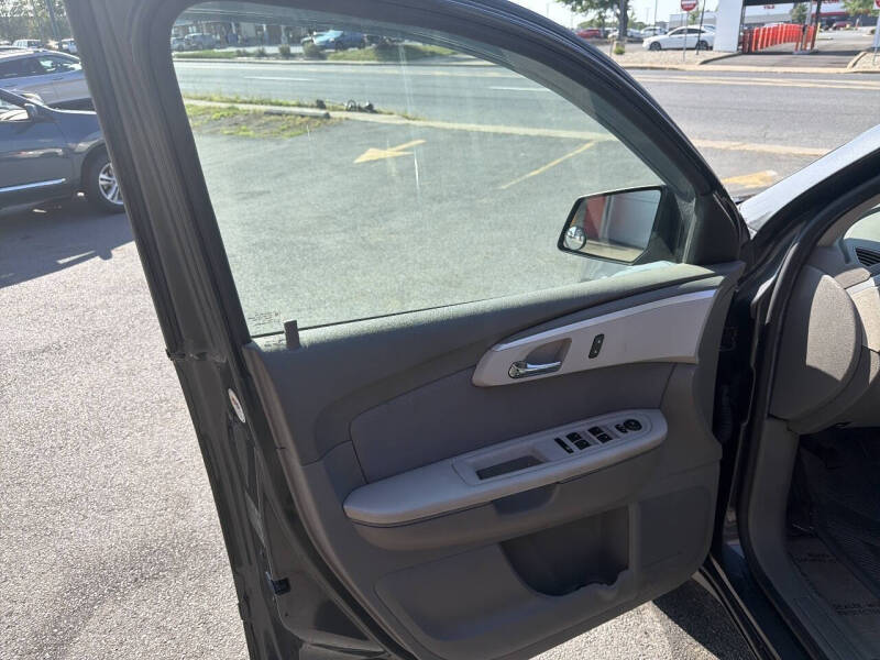 2012 Chevrolet Traverse LS