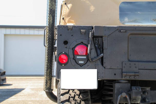 2014 AM General Hummer