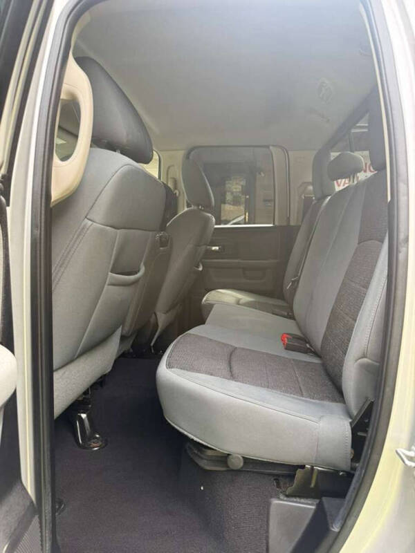 2013 RAM 1500 SLT