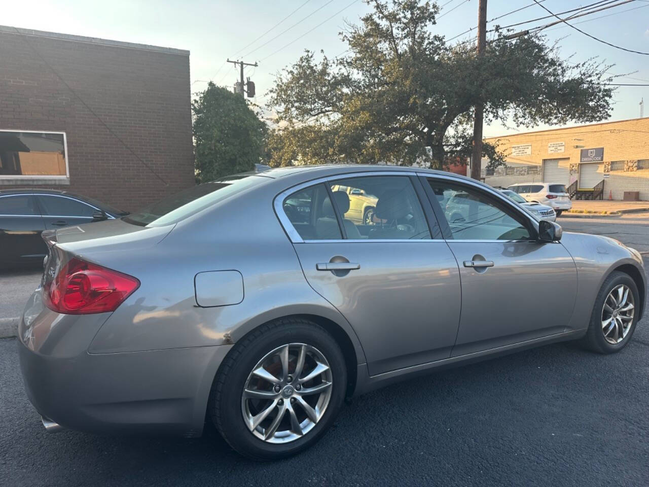 2008 INFINITI G35 for sale at Sarenco Auto Inc in Dallas, TX