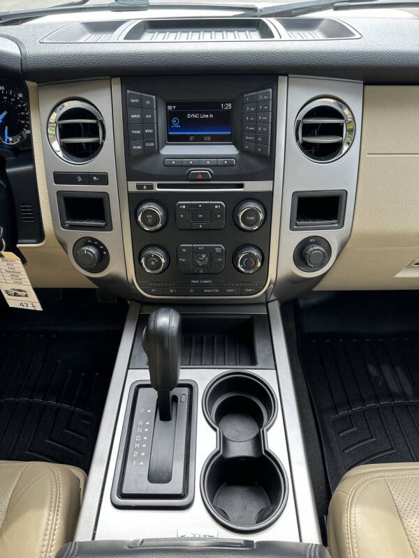 2017 Ford Expedition XLT